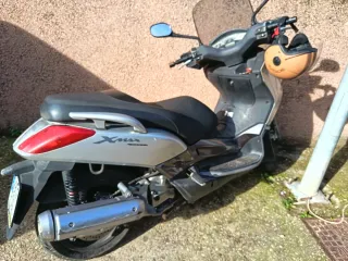 Xmax 125cc 2009 , traspaso y seguro incluido