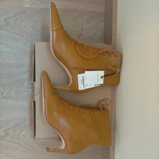 Botines Zara  Piel Cordones 37 Nuevos