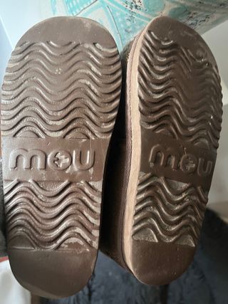 Botas Mou
