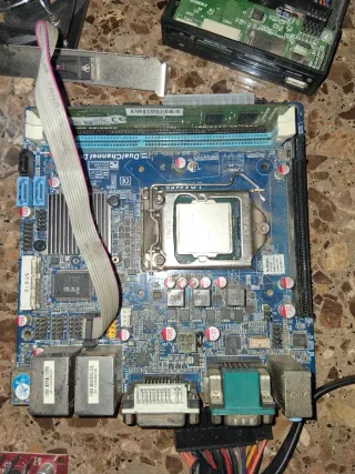 Lote piezas PC: Placa base, GPU, HDD, Fuente
