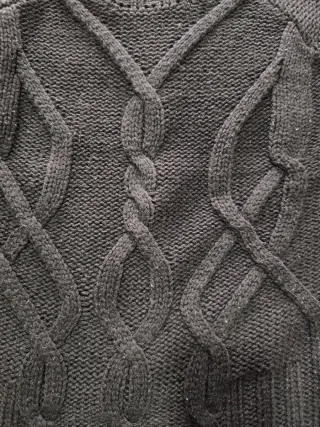 Jersey Guess negro trenzado