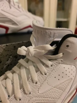 Jordan MVP Blancas y Rojas