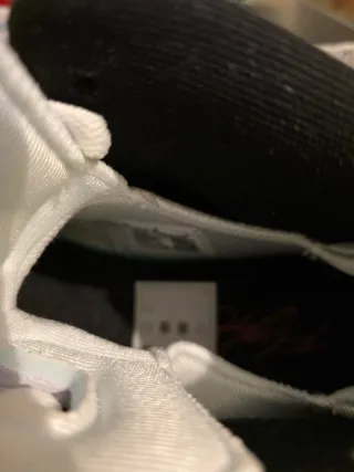 Jordan MVP Blancas y Rojas