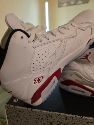 Jordan MVP Blancas y Rojas