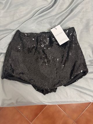 Pantalón corto negro lentejuelas talla S