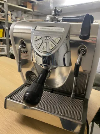 Nuova Simonelli Musica Cafetera Espresso