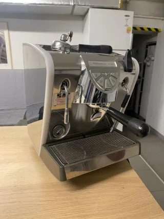 Nuova Simonelli Musica Cafetera Espresso