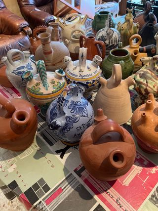 Botijos de cerámica artesanales 8€/un 200€/conjunt