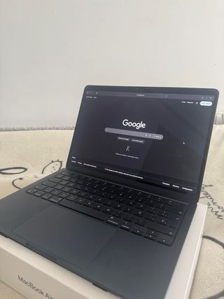 MacBook Air 2022 13.6 8GB RAM 256GB SSD