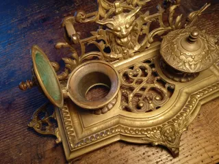 Antico calamaio porta inchiostri pennino in bronzo