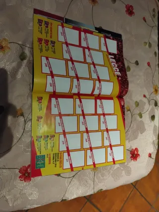 Album Calciatori 2022-2023 vuoto con 6 figurine