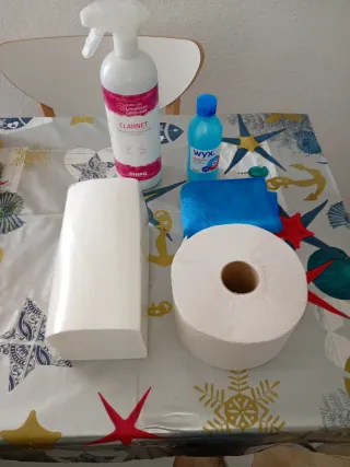 LOTE LIMPIEZA. Nuevo. Regalaooo..