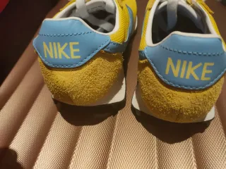 Zapatillas Nike Mujer Talla 36 Amarillas