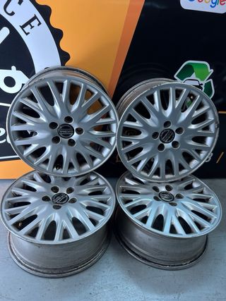 Llantas Volvo (Juego de 4)