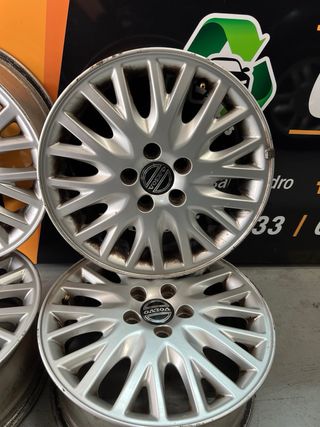 Llantas Volvo (Juego de 4)