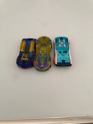 Caja de almacenamiento naranja y azul