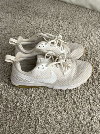 Nike mujer blancas