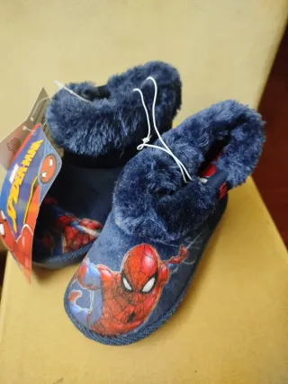 Pantufas Homem Aranha 25/26