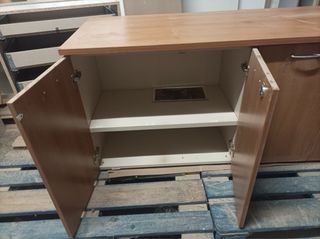 Mueble de oficina de madera