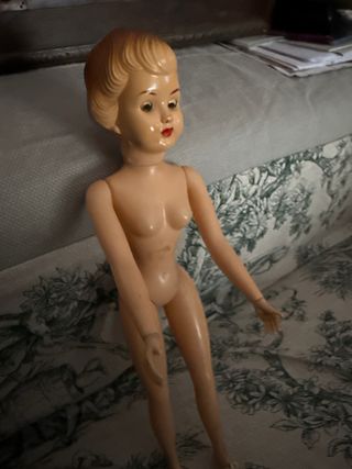 Bambola antica stile Barbie