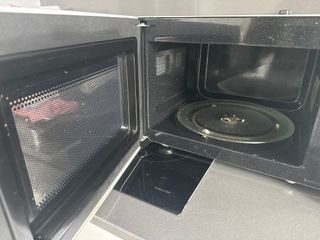 Microondas Cecotec 1 año uso