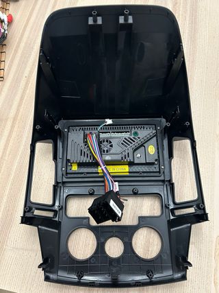 Radio Navegador Hyundai i30 Android 15 1+16 Gb