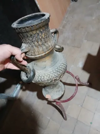 Vasija antigua de cerámica rústica – Pieza etnográ