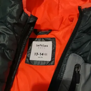 Chaqueta impermeable gris