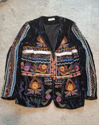 Blazer Terciopelo Bordado Zara Negro