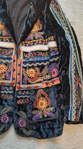 Blazer Terciopelo Bordado Zara Negro