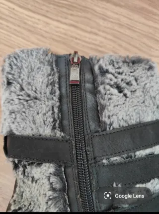 Botines negros Ara con pelo y hebillas