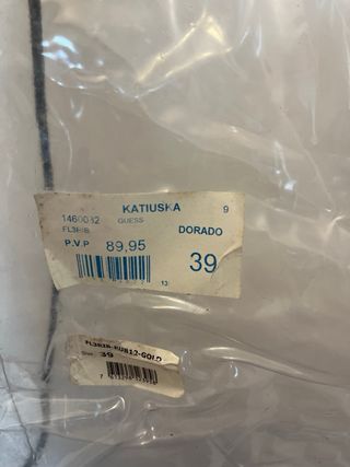 Botas de lluvia Guess caña alta doradas