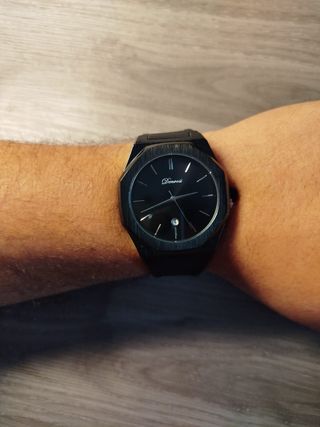 Reloj deportivo negro 43mm