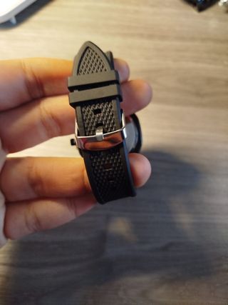 Reloj deportivo negro 43mm