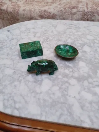 Cenicero y figura hipopótamo de malaquita