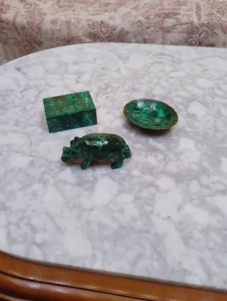 Cenicero y figura hipopótamo de malaquita