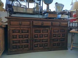 Aparador castellano de madera maciza