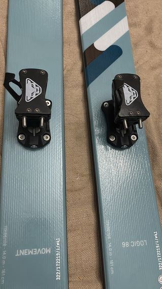 Esquís de travesía Movement Logic 86