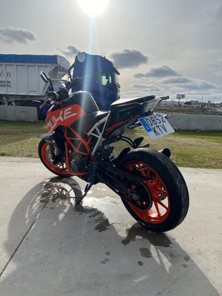 KTM Duke 390 NAKED