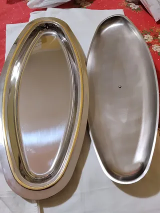 Piatto da portata ovale in metallo