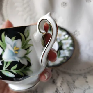 🇬🇧 Set Caffè Royal Albert Madonna Lily