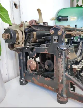 Máquina de escribir Underwood antigua