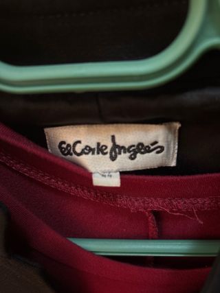 Chaqueta negra El Corte Inglés con tachuelas