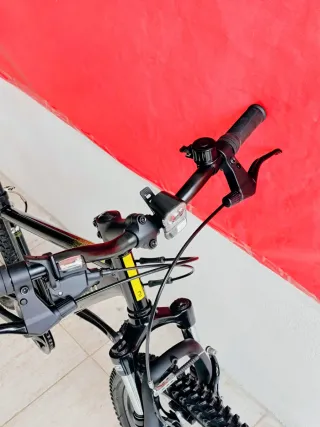 BICICLETA ROCKRIDER EXPL 500 NUEVA DE 24