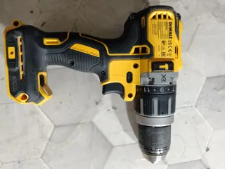 Taladro Atornillador Dewalt 18V XR Brushless