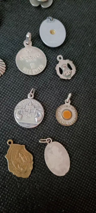 Lote 11 medallas religiosas antiguas