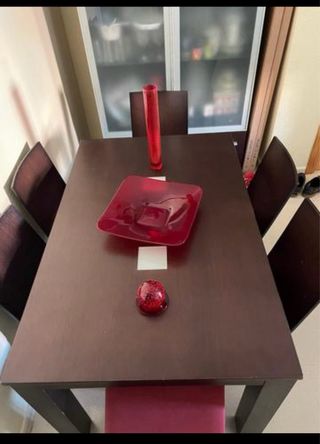 Mueble de salón con vitrina y cajones