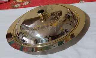 Piatto da portata in acciaio inox e decori oro