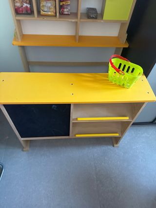 Negozio di Giocattoli con Accessori