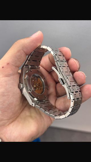 Reloj reservado para Vic.